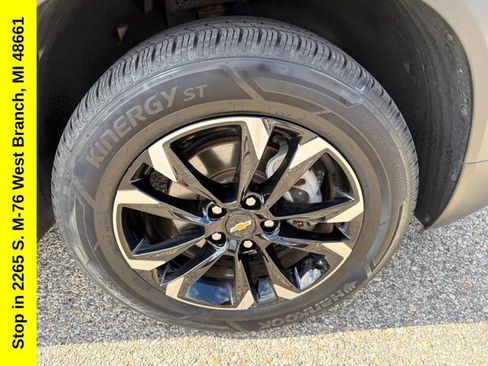 Used 2023 Chevrolet TrailBlazer LT AWD/4WD image 8