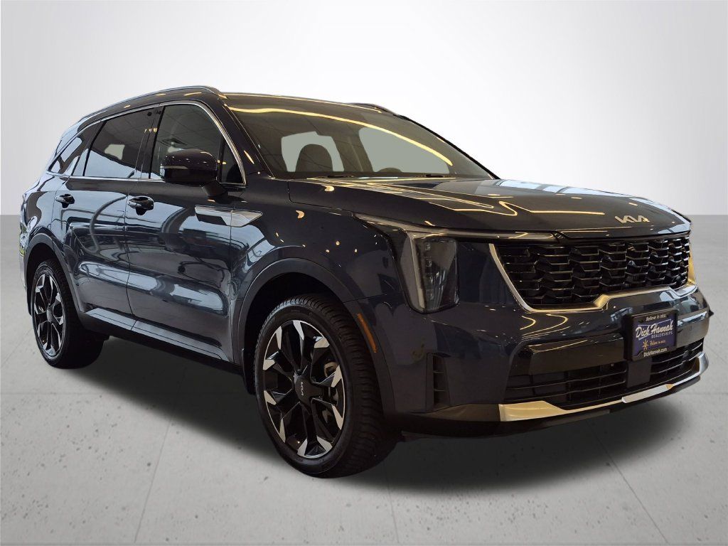 Used 2025 Kia Sorento EX AWD/4WD image 5