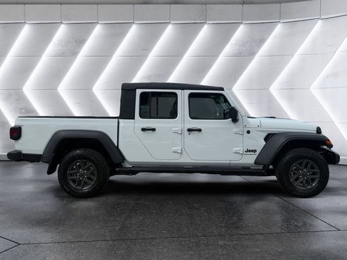New 2026 Jeep Gladiator Sport AWD/4WD image 7