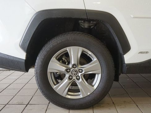 Used 2024 Toyota RAV4 LE AWD/4WD image 27