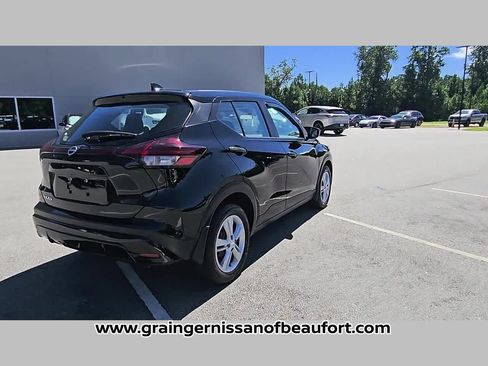 Used 2023 Nissan Kicks S FWD image 31