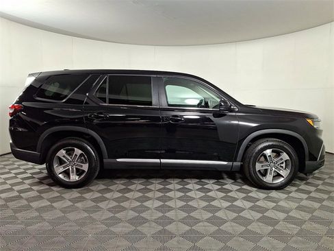 Used 2023 Honda Pilot EX-L image 10