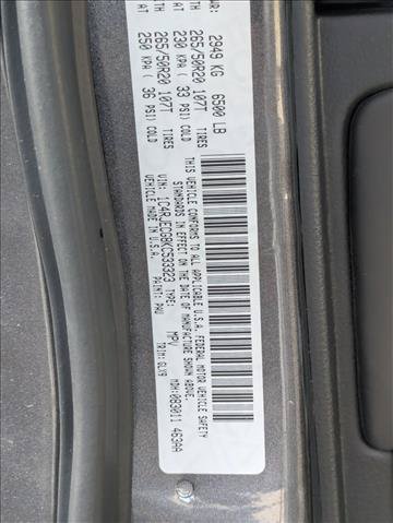 Used 2019 Jeep Grand Cherokee Overland w/ Interior Metal Package RWD image 25