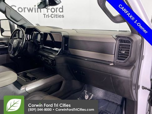 Used 2024 Chevrolet Silverado 2500 ZR2 w/ Technology Package AWD/4WD image 32