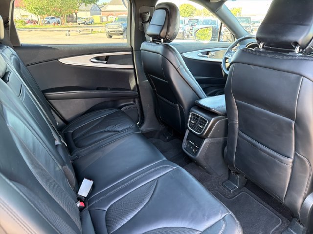 Used 2020 Lincoln Nautilus Premier w/ Equipment Group 101A AWD/4WD image 27