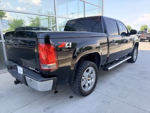 Used 2011 GMC Sierra 1500 SLE w/ Power Tech Package AWD/4WD image 9