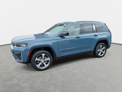 New 2026 Jeep Grand Cherokee Limited AWD/4WD image 38