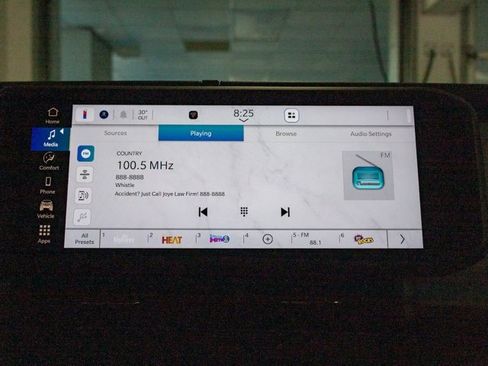 Certified 2024 Jeep Gladiator Sport image 14