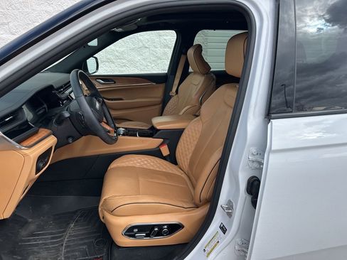 Certified 2023 Jeep Grand Cherokee L Summit image 11