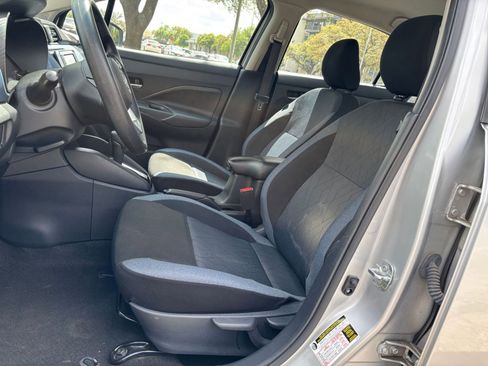 Used 2025 Nissan Versa SV FWD image 22