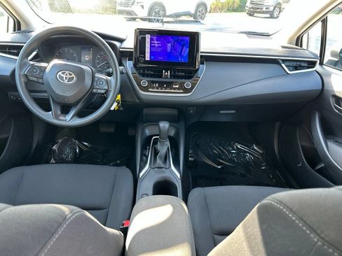Used 2024 Toyota Corolla LE FWD image 11