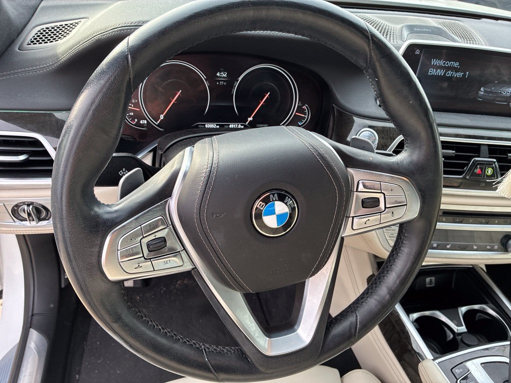 Used 2016 BMW 750i xDrive AWD/4WD image 12