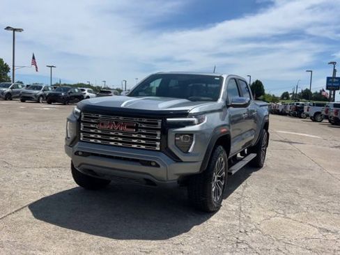 Used 2026 GMC Canyon Denali AWD/4WD image 4
