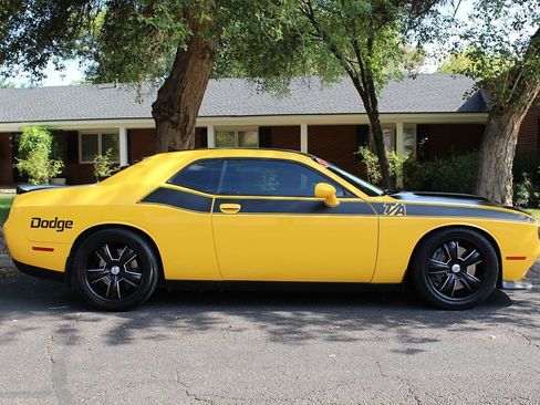 Used 2017 Dodge Challenger T/A image 3