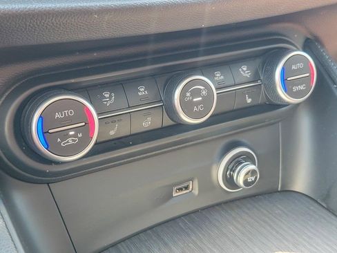 Used 2022 Alfa Romeo Stelvio Ti image 16