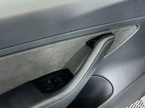 Used 2018 Tesla Model 3 Long Range image 15