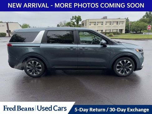 Used 2024 Kia Carnival EX FWD image 7