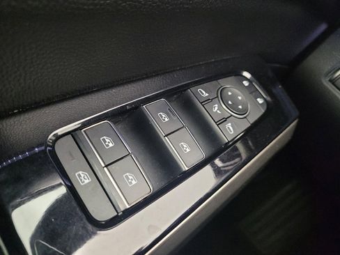 Used 2022 Nissan Pathfinder Platinum w/ Cargo Package AWD/4WD image 27