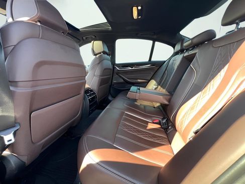 Used 2018 BMW M550i xDrive AWD/4WD image 18