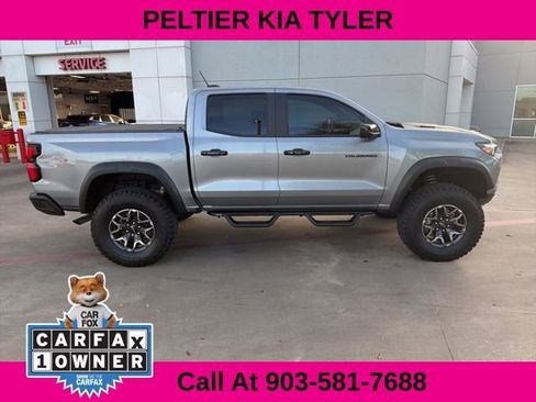 Used 2025 Chevrolet Colorado ZR2 w/ Technology Package image 16