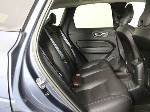 Certified 2023 Volvo XC60 T8 Plus w/ Climate Package AWD/4WD image 28
