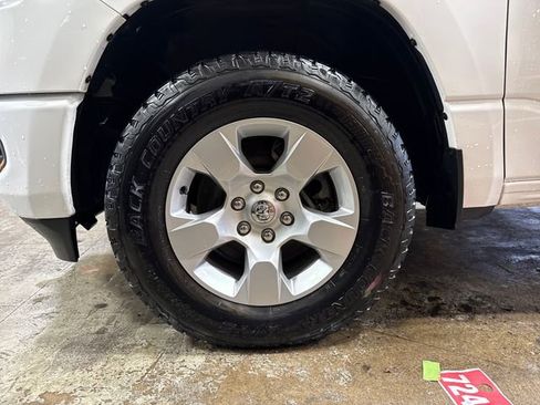 Used 2019 RAM 1500 Big Horn image 15