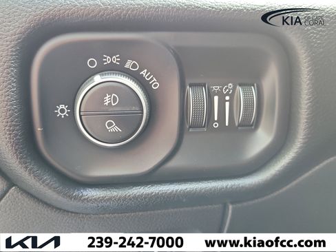 Used 2020 RAM 1500 Laramie AWD/4WD image 33