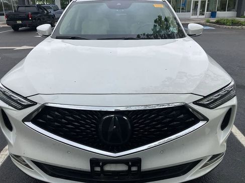 Used 2023 Acura MDX SH-AWD w/ Advance Package image 3