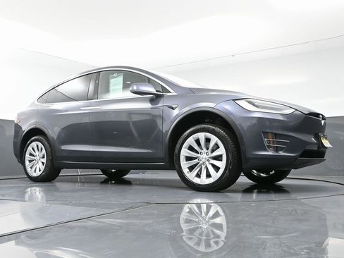Used 2021 Tesla Model X Long Range image 57