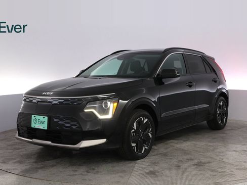 Used 2024 Kia Niro Wind FWD image 2