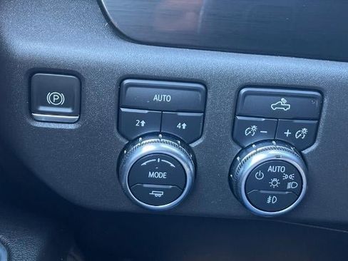 Used 2022 GMC Sierra 1500 Elevation image 16