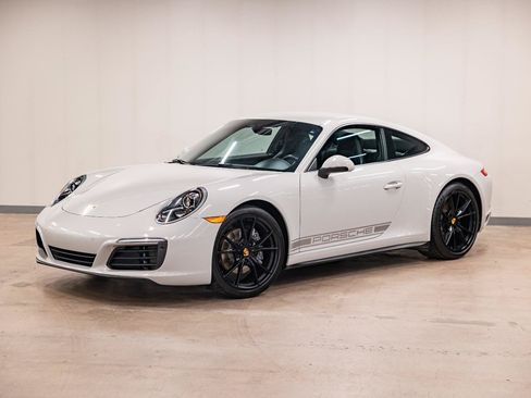 Used 2019 Porsche 911 Carrera 4 AWD/4WD image 22
