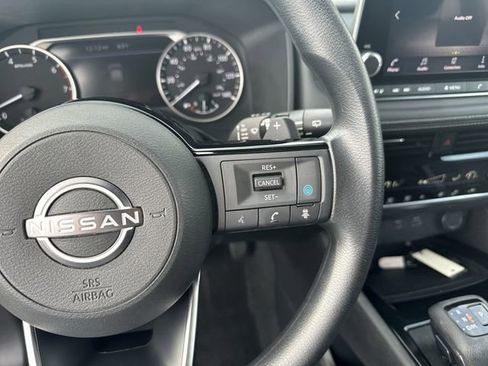 Certified 2022 Nissan Rogue SV image 22