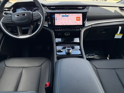 New 2026 Jeep Grand Cherokee L Limited AWD/4WD image 18