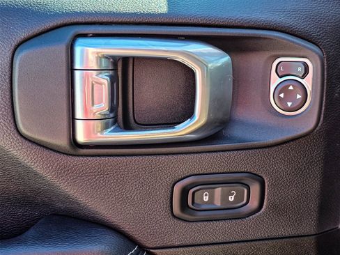 Used 2022 Jeep Gladiator Rubicon w/ LED Lighting Group image 17