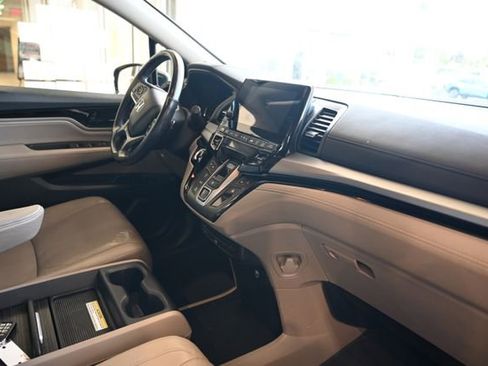 Used 2018 Honda Odyssey Elite image 14