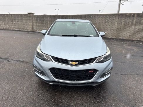Used 2017 Chevrolet Cruze LT w/ Sun And Sound Package image 2