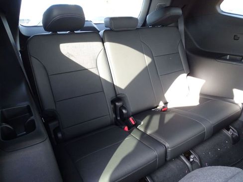 New 2025 Buick Enclave Preferred w/ Super Cruise Package FWD image 12