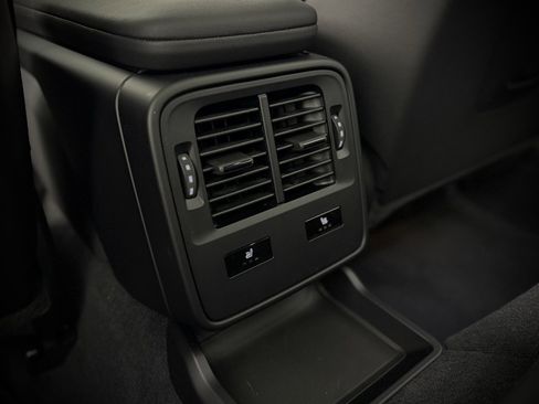 New 2025 Porsche Taycan 4S image 29