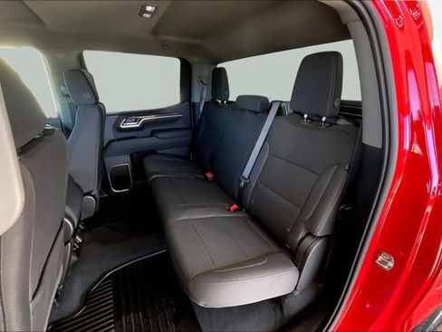 New 2026 GMC Sierra 1500 SLE image 11