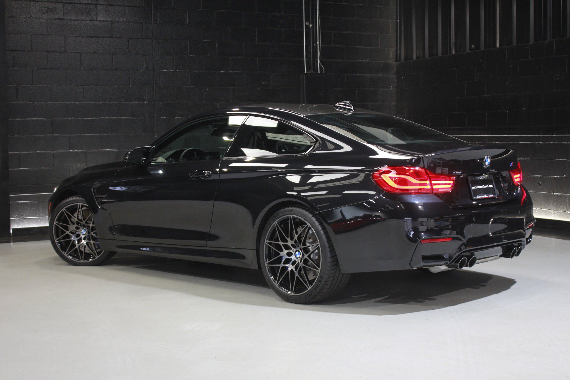 Used 2018 BMW M4 Coupe w/ Competition Package RWD image 12