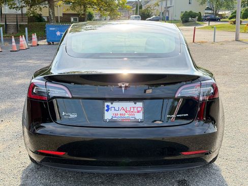 Used 2022 Tesla Model 3 Long Range AWD/4WD image 5