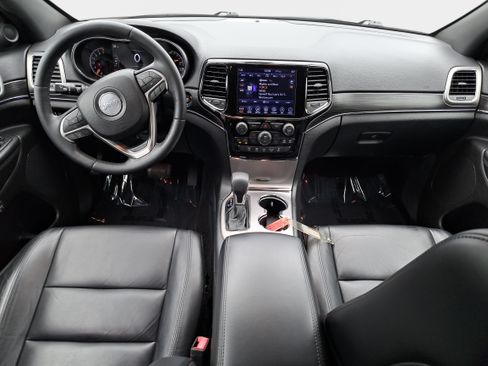 Used 2019 Jeep Grand Cherokee Limited AWD/4WD image 9