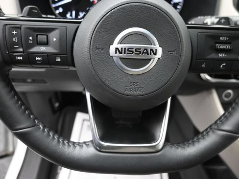 Used 2021 Nissan Rogue SL w/ Premium Package AWD/4WD image 19