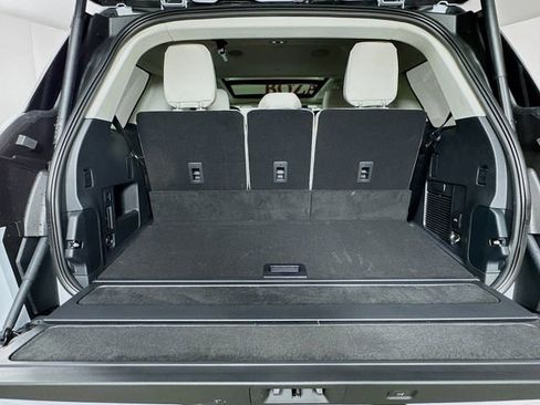New 2026 Lincoln Navigator Reserve AWD/4WD image 29