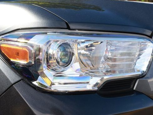 Used 2023 Toyota Tacoma SR5 RWD image 37
