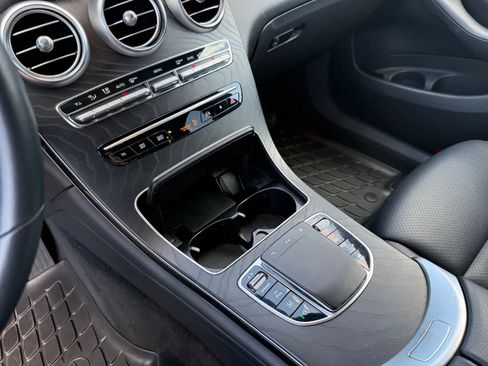 Certified 2022 Mercedes-Benz GLC 300 image 22