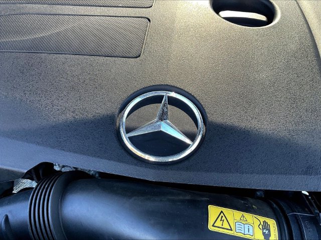 Certified 2020 Mercedes-Benz GLC 300 4MATIC image 33