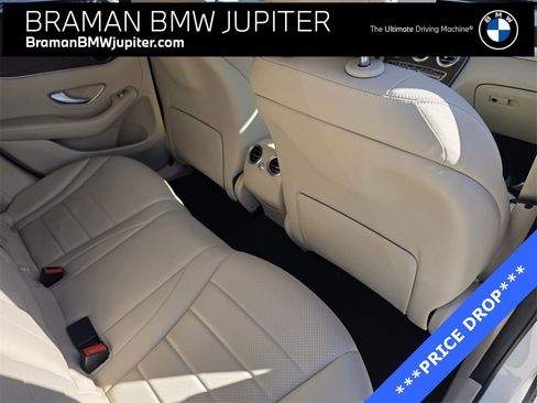 Used 2022 Mercedes-Benz GLC 300 4MATIC image 27