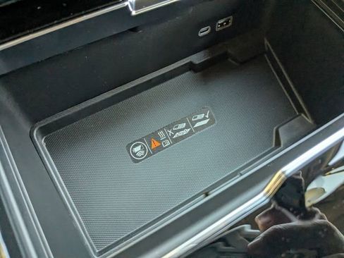 New 2026 GMC Yukon XL Denali w/ LPO, Floor Liner Package image 27